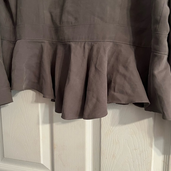 BCBGeneration kaki jacket. Flounce bottom very cute size Large. - Picture 8 of 9